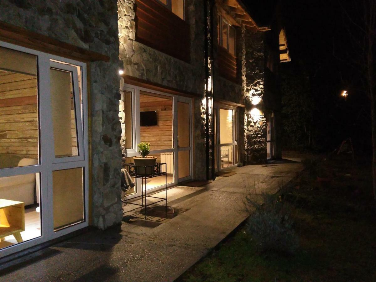Hosteria Bajo Cero 빌라라앙고스투라 외부 사진